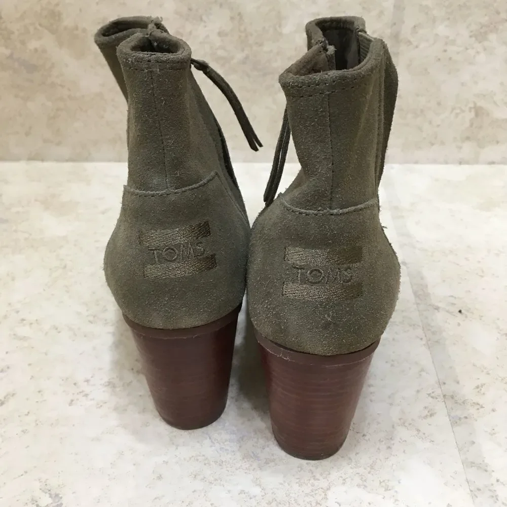 TOMS MAJORCA SUEDE PEEP TOE ANKLE BOOTS IN GREEN‎